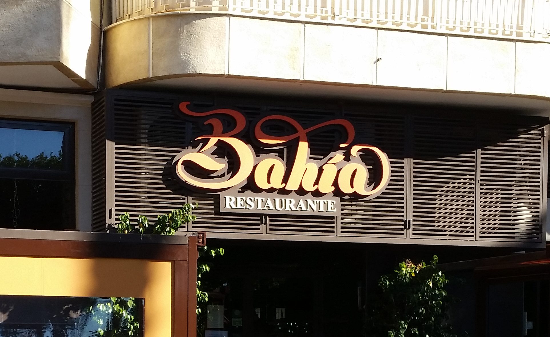 Cerramiento de terraza en el Restaurante Bahía